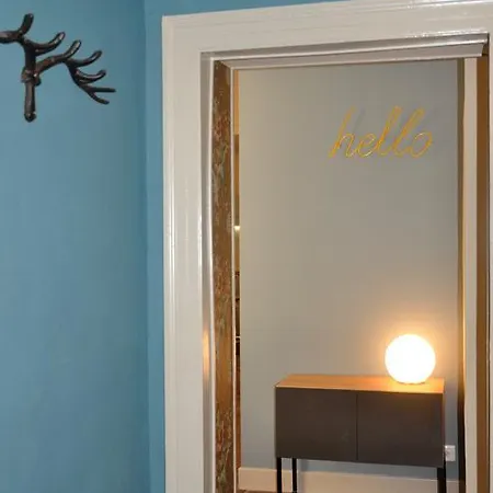 Apartment Albert アパート *